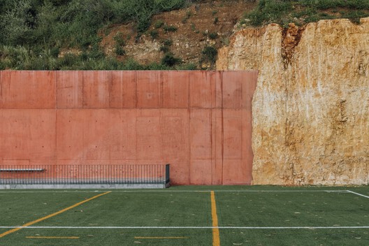 Laje Football Field / Miguel Marcelino - Exterior Photography