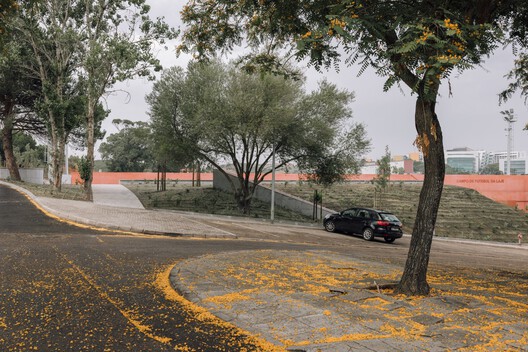 Laje Football Field / Miguel Marcelino - Exterior Photography