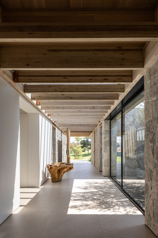 House T.M - Fazenda da Grama / TWO Arquitetura + Felipe Caboclo Arquitetura - Image 3 of 29