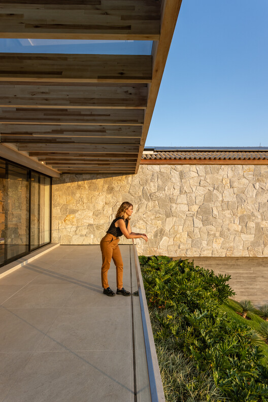 House T.M - Fazenda da Grama / TWO Arquitetura + Felipe Caboclo Arquitetura - Exterior Photography, Concrete