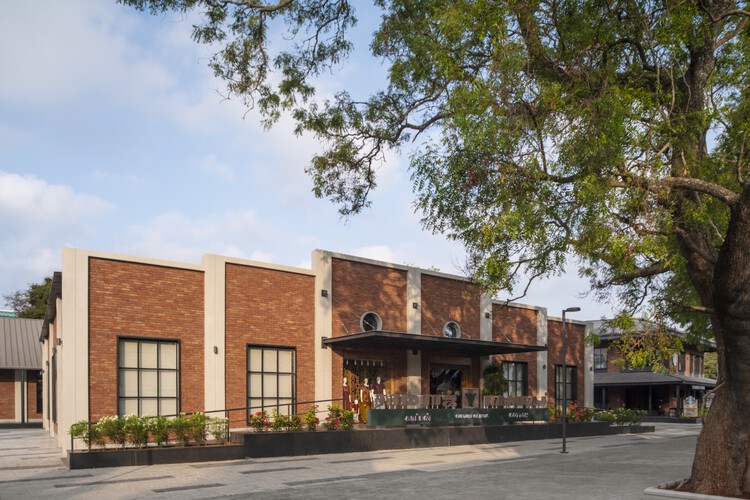 Centro Comunitário Lakshmi Mills / Studio Lotus - Fotografia de Exterior