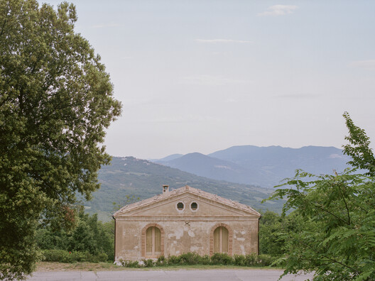 A Dialogue with the Past: Preservation Techniques of Historic Villas in Italy - Image 2 of 7