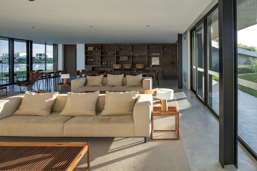 Clube Riberas / Estudio Ramos - Fotografia de Interiores, Sala de Estar, Madeira, Mesa, Cadeira, Sofá