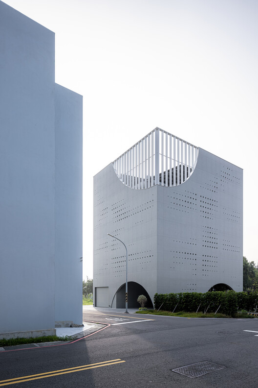 Solar Locus / air matters & 16 arch studio - Image 6 of 32