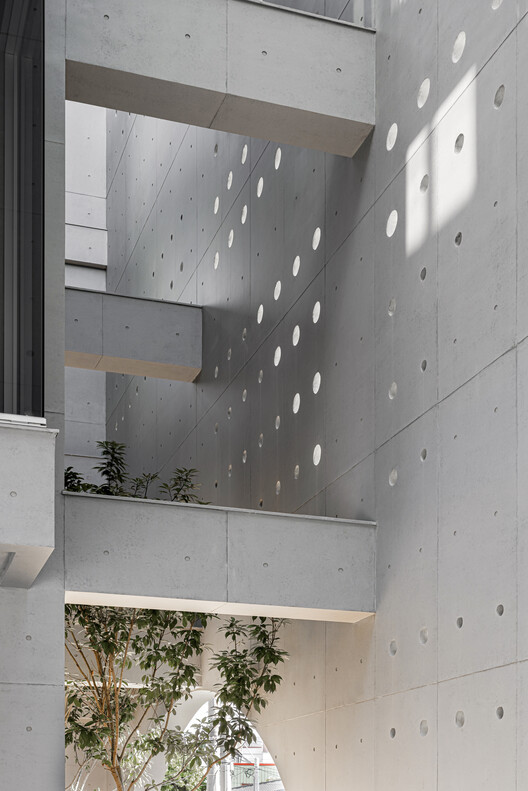 Solar Locus / air matters & 16 arch studio - Image 17 of 32