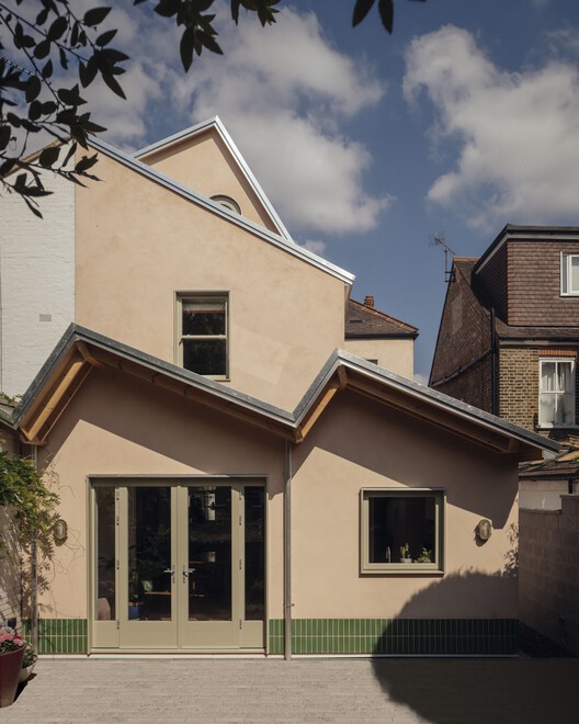 Twin Pitches House Extension / Atelier Baulier - Exterior Photography, Concrete