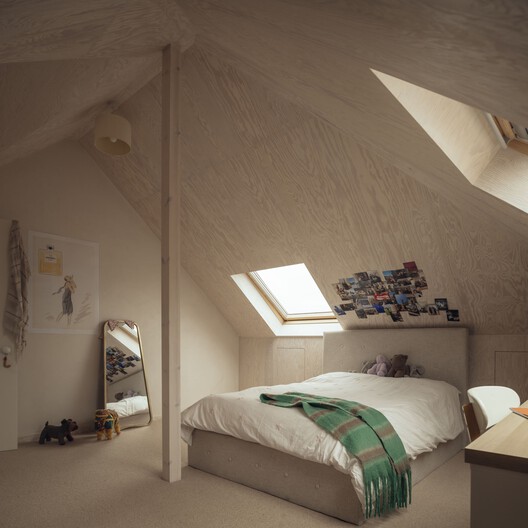 Twin Pitches House Extension / Atelier Baulier - Interior Photography, Bedroom, Wood, Bed, Lighting