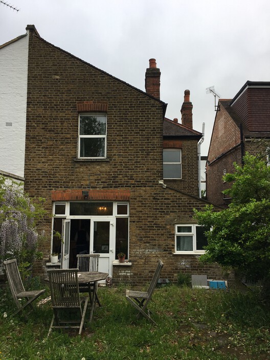 Twin Pitches House Extension / Atelier Baulier - Exterior Photography, Brick, Chair