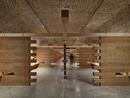 "Architecture Is Cooperation": Collective Projects that Build with Communities and Professionals - Image 11 of 32