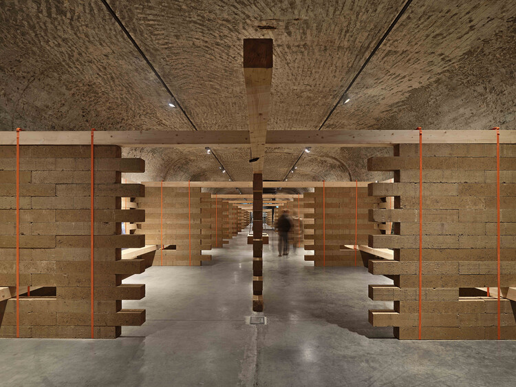 "Architecture Is Cooperation": Collective Projects that Build with Communities and Professionals - Image 11 of 32