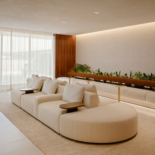 Terminal BTG Pactual / Perkins&Will São Paulo + Pascali Semerdjian Arquitetos - Fotografia de Interiores, Sala de Estar, Sofá, Madeira