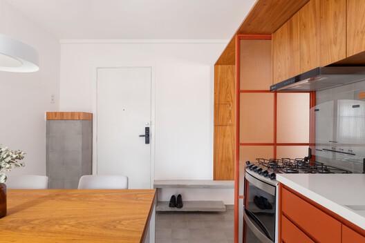 Apartamento Santa Cruz / Rumo Arquitetura - Fotografia de Interiores, Cozinha, Bancada, Madeira, Iluminação