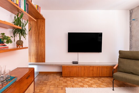 Apartamento Santa Cruz / Rumo Arquitetura - Fotografia de Interiores, Madeira, Prateleira