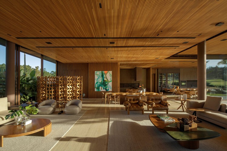 Golf House/David Guerra Arquiteura e Interior - Fotografía interior, madera, sillas