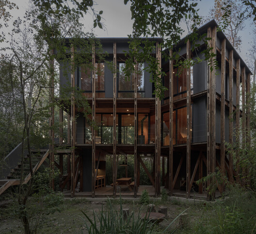 Cabin in the Buenos Aires Delta / Matías Cosenza Arquitecto