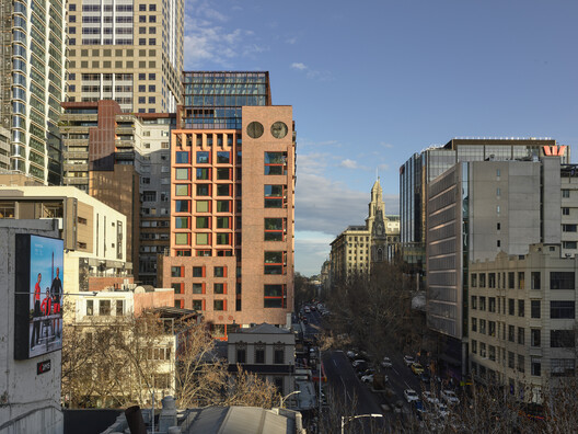 Melbourne Place Hotel / Kennedy Nolan Architects
