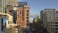 墨尔本广场酒店 / Kennedy Nolan Architects