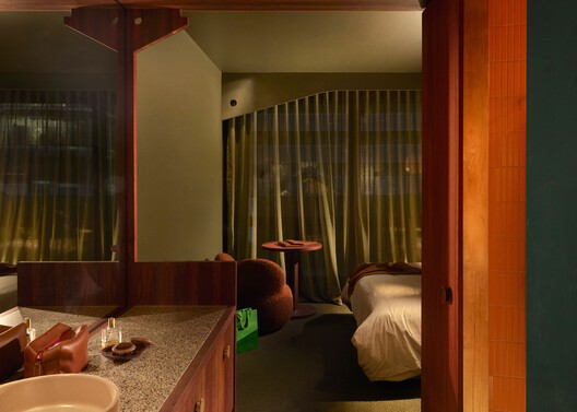 Melbourne Place Hotel / Kennedy Nolan Architects - Interior Photography, Bedroom, Wood, Lighting