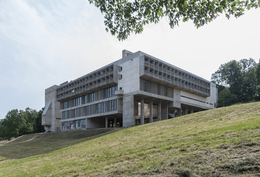 Monasteries in Transformation: 8 Projects that Redefine Architecture and Devotion - Image 11 of 16