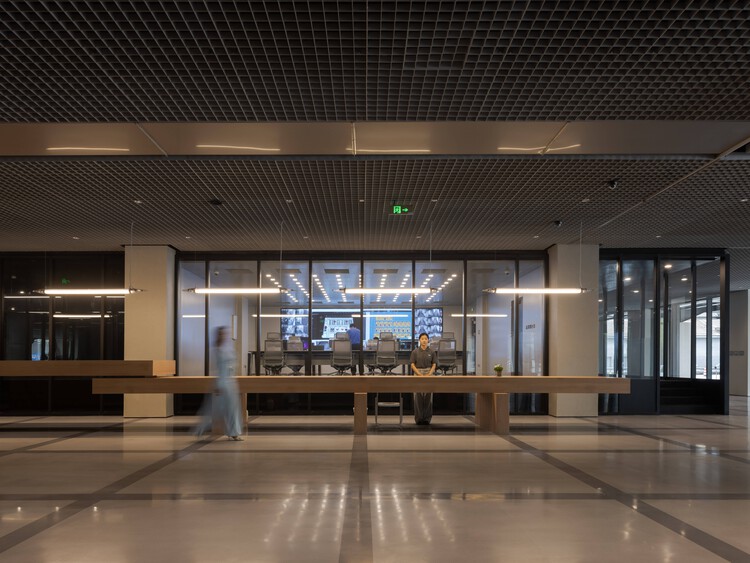 星火·761 - 北京数字经济算力中心 / 叙向建筑 - 室内图, 灯, 玻璃