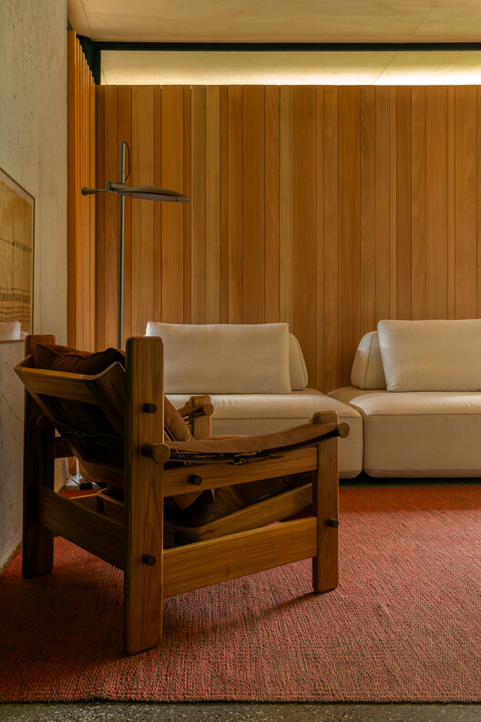 Casa Jasmin / MIDA ARQUITETURA - Fotografia de Interiores, Madeira, Iluminação, Cadeira