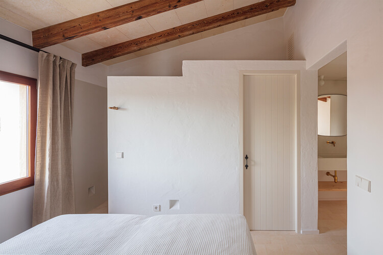 Casa T/Gabriel Montañés Arquitectos - Fotografía interior, dormitorio, madera, iluminación, cama, puerta