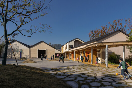 Qingshan School / MOMENTUM Architects - Exterior Photography