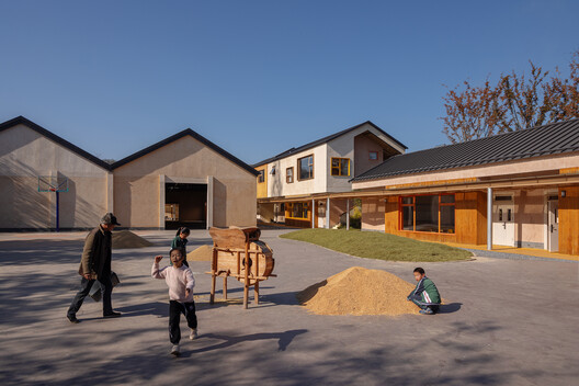 Qingshan School / MOMENTUM Architects - Exterior Photography