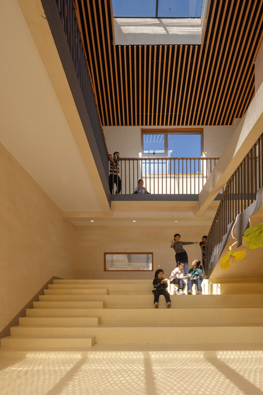 Qingshan School / MOMENTUM Architects - Interior Photography, Stairs, Wood
