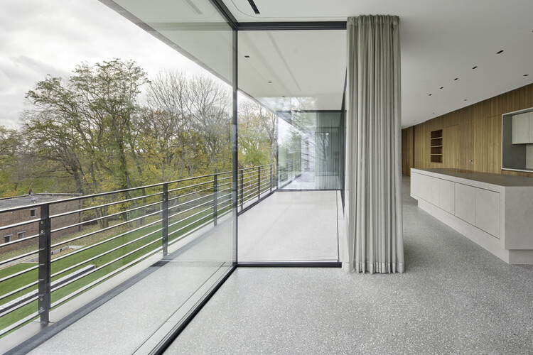 Eliminating the Barrier Between Indoor Spaces and Nature - Image 5 of 12