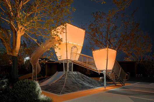 Traditional Chinese Aesthetic Children's Space Under Kongming Lantern / Xisui Design - Image 12 of 32