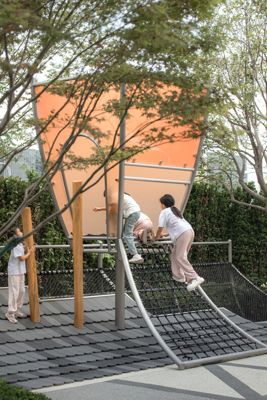 Traditional Chinese Aesthetic Children's Space Under Kongming Lantern / Xisui Design - Exterior Photography
