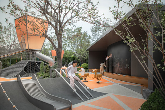 Traditional Chinese Aesthetic Children's Space Under Kongming Lantern / Xisui Design - Interior Photography, Garden