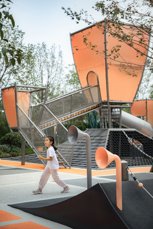 Traditional Chinese Aesthetic Children's Space Under Kongming Lantern / Xisui Design - Interior Photography