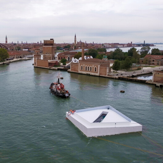 Carlo Ratti Associati and Höweler + Yoon Launch Floating Plaza "AquaPraça" in Venice on Its Way to COP30 - Image 6 of 22