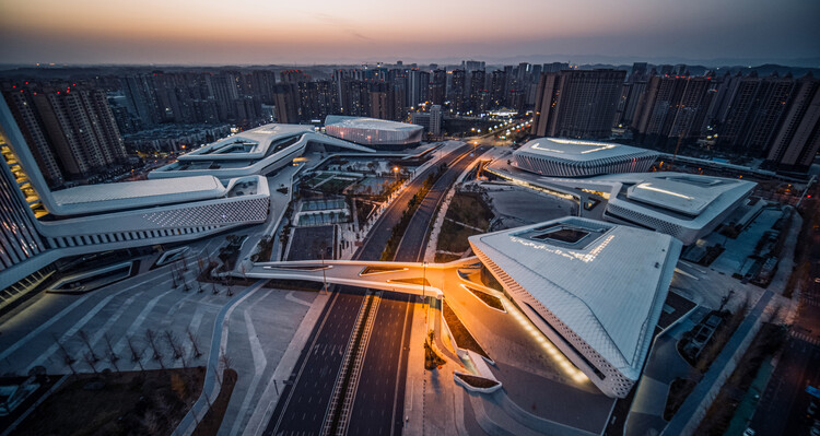 东来印象·简阳文体中心 / 中建西南院 - 室内图