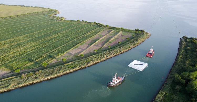 Carlo Ratti Associati and Höweler + Yoon Launch Floating Plaza "AquaPraça" in Venice on Its Way to COP30 - Image 1 of 22