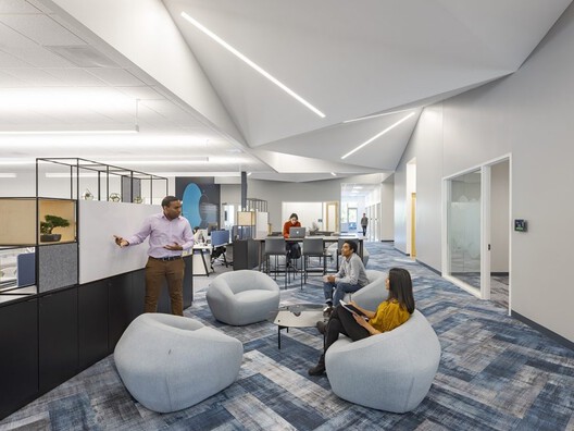 The Sound of Space: Designing Acoustics with Presence or Discretion   - Image 4 of 8