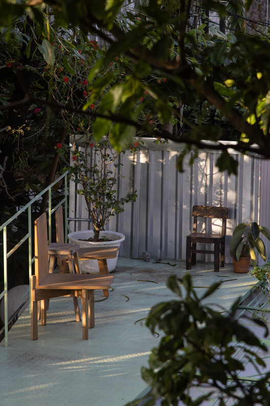 Cafe HOM / Nhabe Scholae - Exterior Photography, Wood, Courtyard