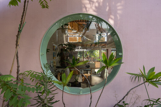Cafe HOM / Nhabe Scholae - Interior Photography, Glass