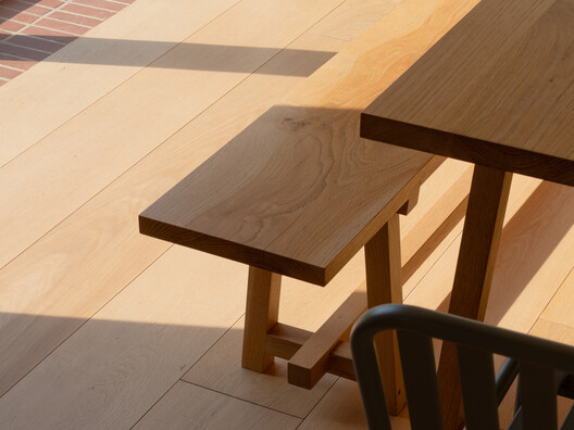 Two Sides House / MiMo Architects - Interior Photography, Wood, Chair