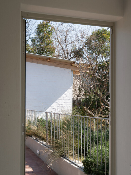 Two Sides House / MiMo Architects - Exterior Photography
