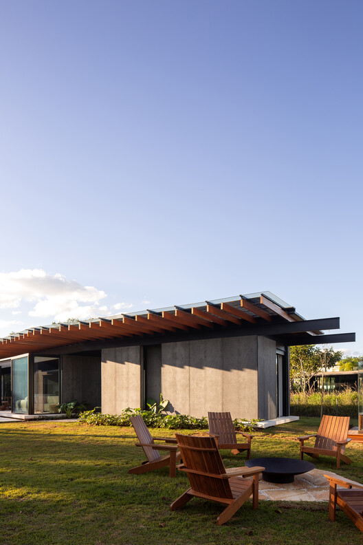 House AC / Kiko Castello Branco Arquitetura + Lucas Cunha - Exterior Photography