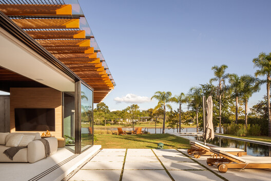 House AC / Kiko Castello Branco Arquitetura + Lucas Cunha - Exterior Photography, Beam