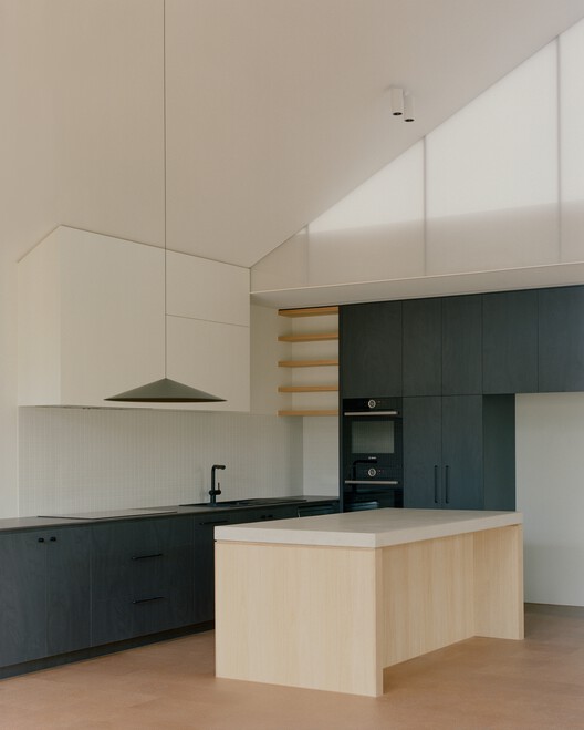 Thornbury House / Healy Ryan Architects - Interior Photography, Kitchen, Wood, Countertop, Glass