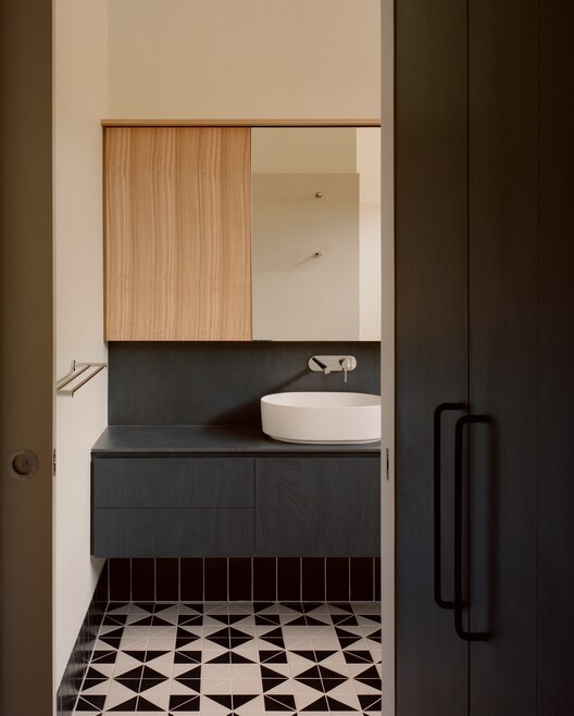 Thornbury House / Healy Ryan Architects - Interior Photography, Bathroom, Wood, Sink, Lighting, Countertop