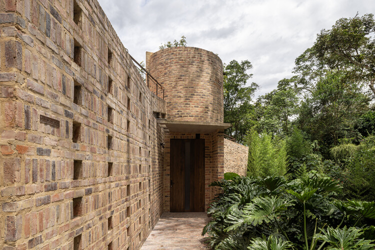 Arquitectura Cabañanola/Yemail - Figura 2 de 32