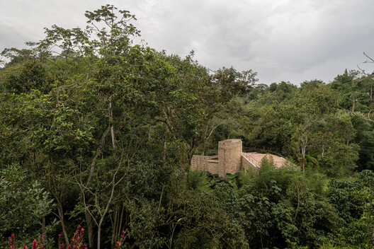 Nola Cabin / Yemail Arquitectura  - Exterior Photography, Forest