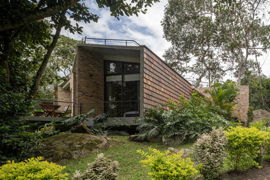 Nola Cabin / Yemail Arquitectura  - Image 16 of 32