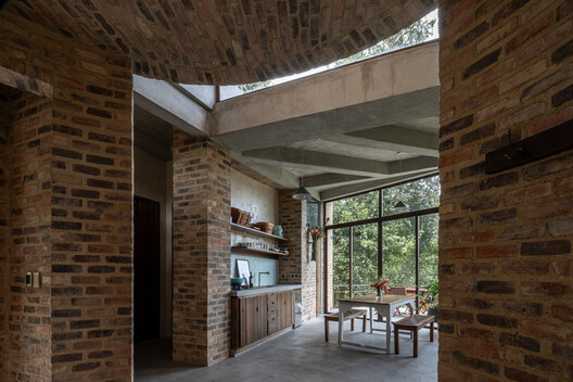 Nola Cabin / Yemail Arquitectura  - Interior Photography, Kitchen, Wood, Brick, Beam